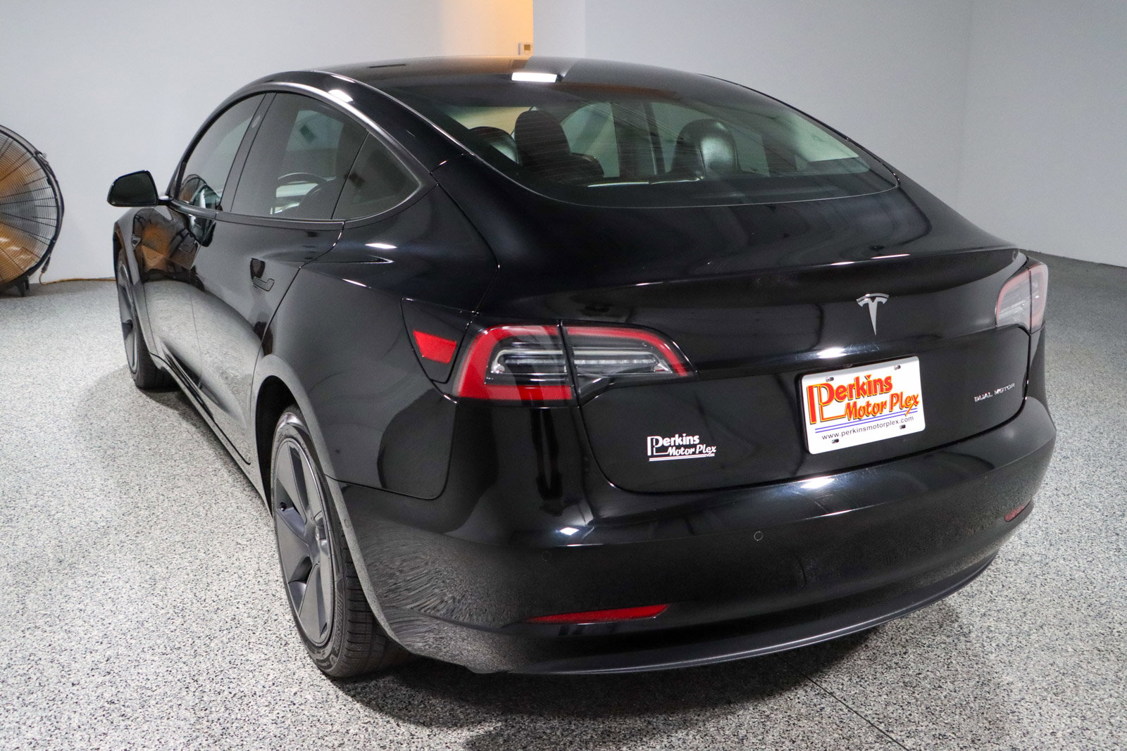 Used 2022 Tesla Model 3 Long Range AWD/4WD image 9