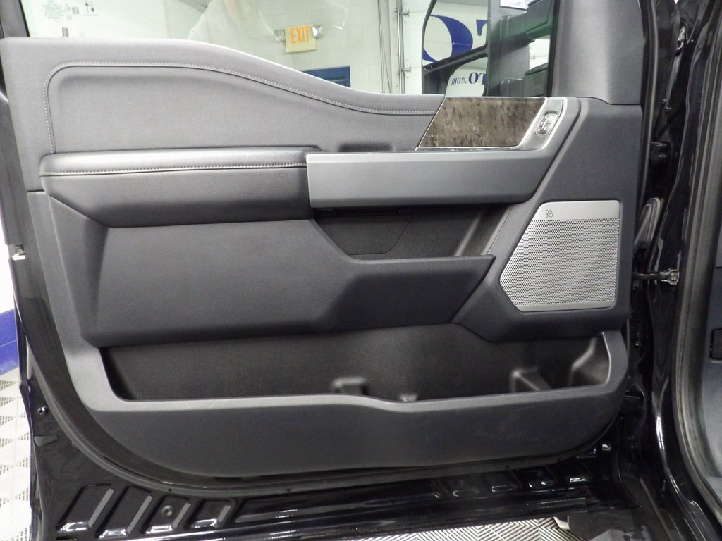 Used 2024 Ford F250 Lariat w/ Black Appearance Package image 59