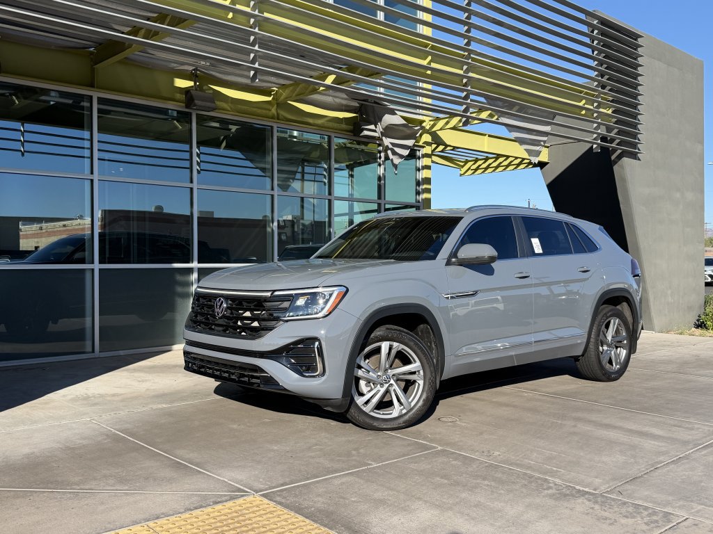 Used 2024 Volkswagen Atlas Cross Sport SEL R-Line w/ Adventure Package AWD/4WD image 1