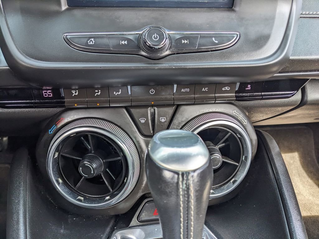 Used 2018 Chevrolet Camaro LT image 25