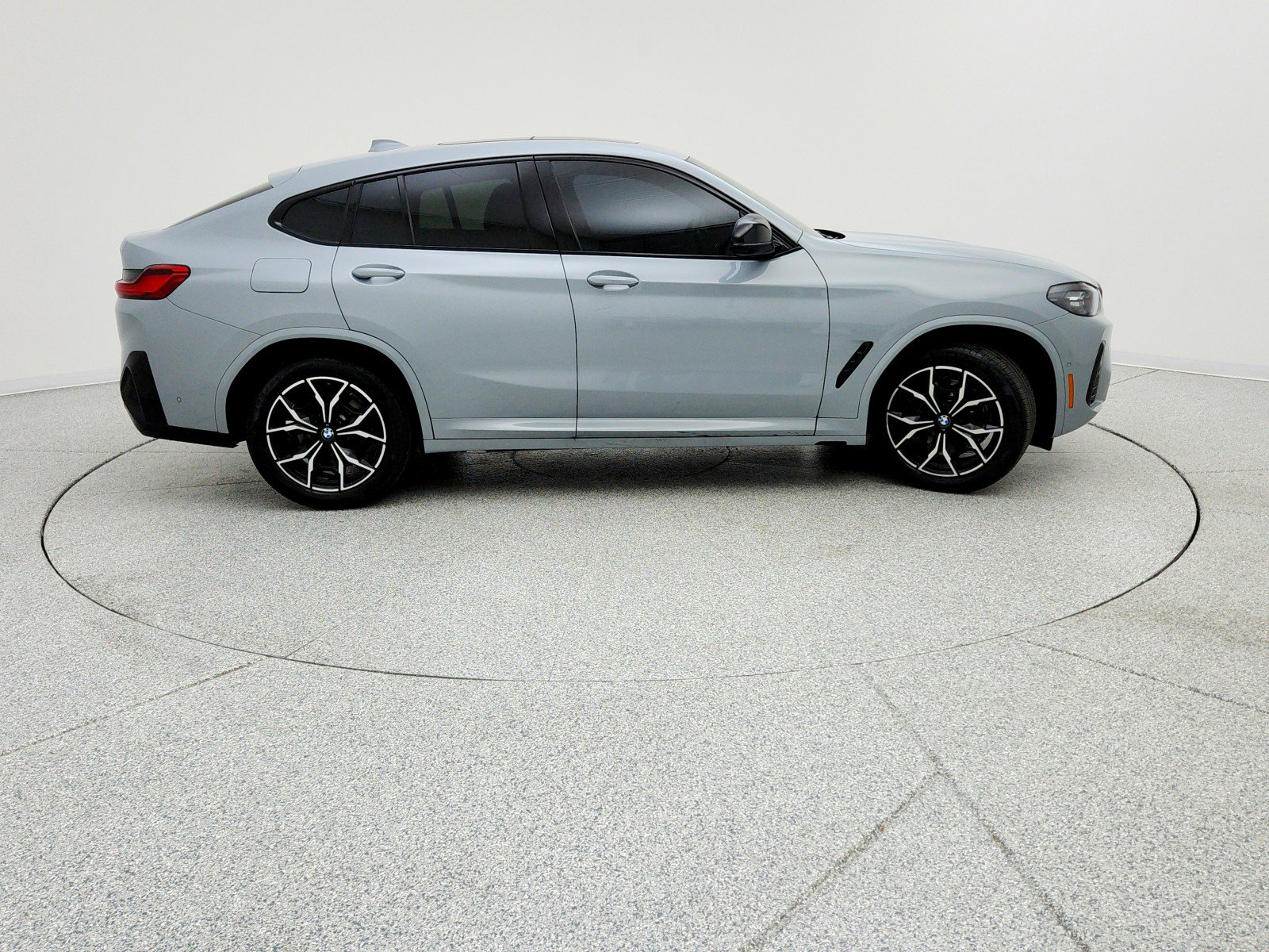 Used 2023 BMW X4 M40i w/ Premium Package AWD/4WD image 4