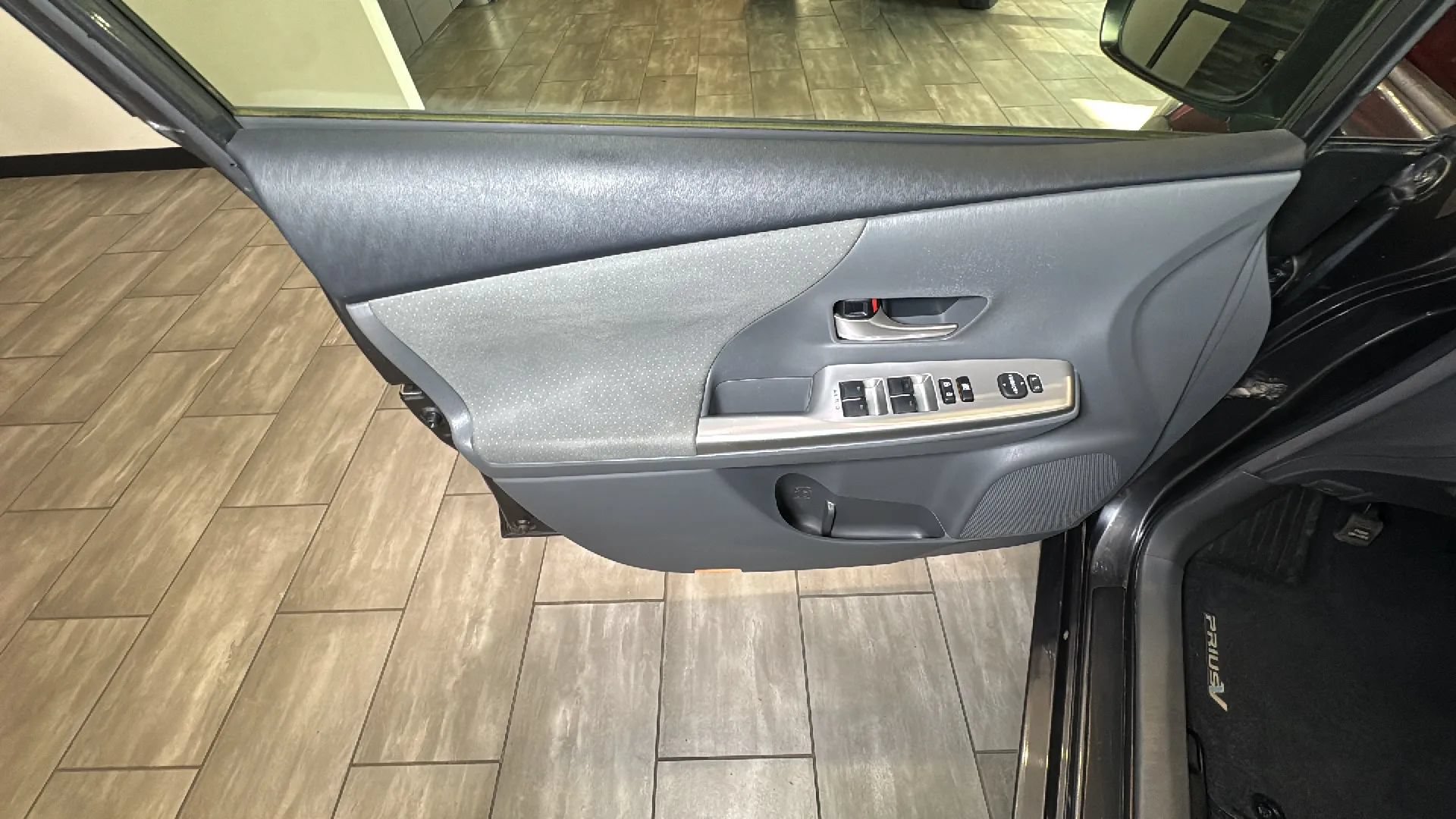 Used 2012 Toyota Prius V Three FWD image 35
