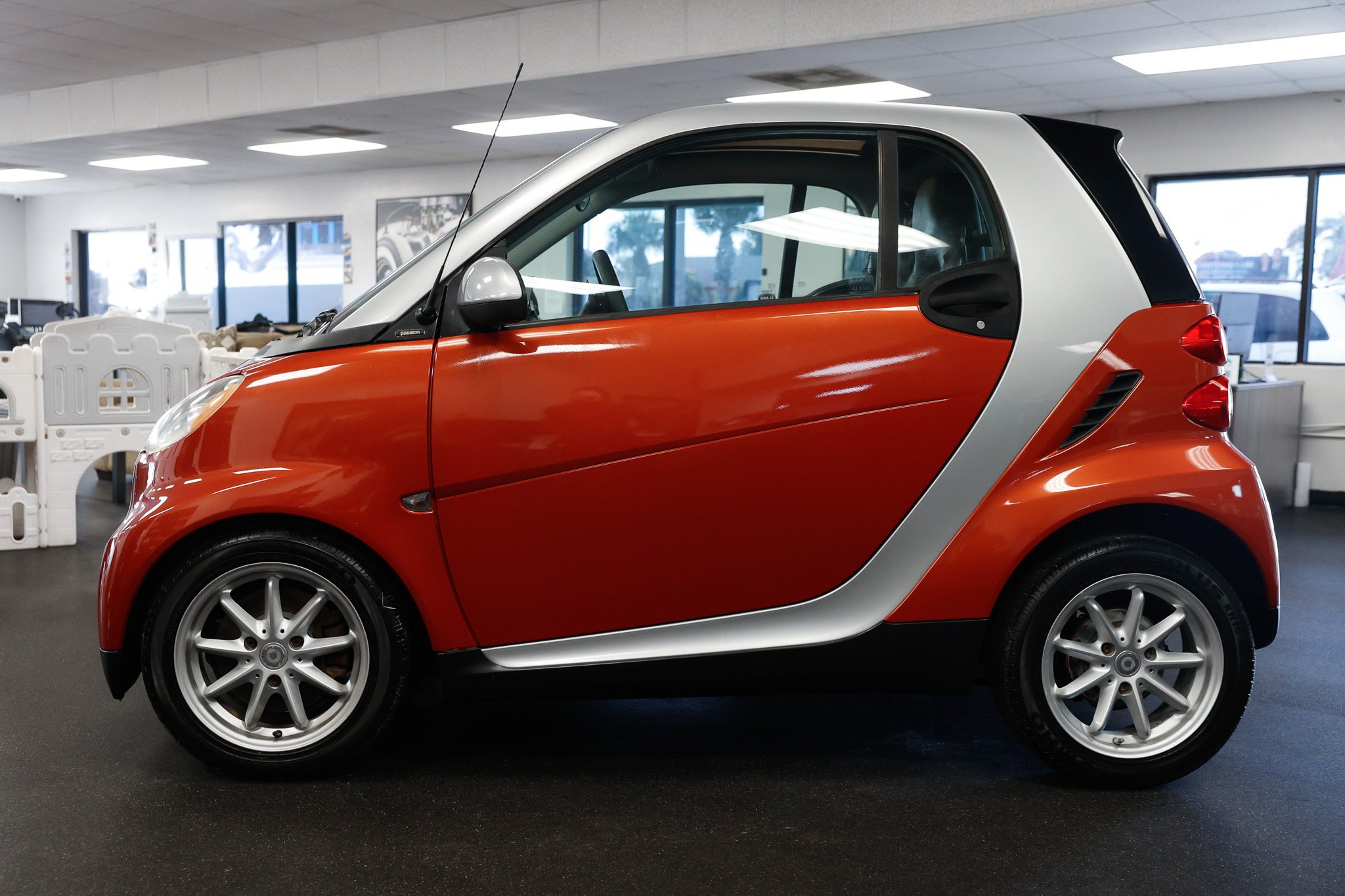 Used 2008 smart fortwo pure RWD image 4