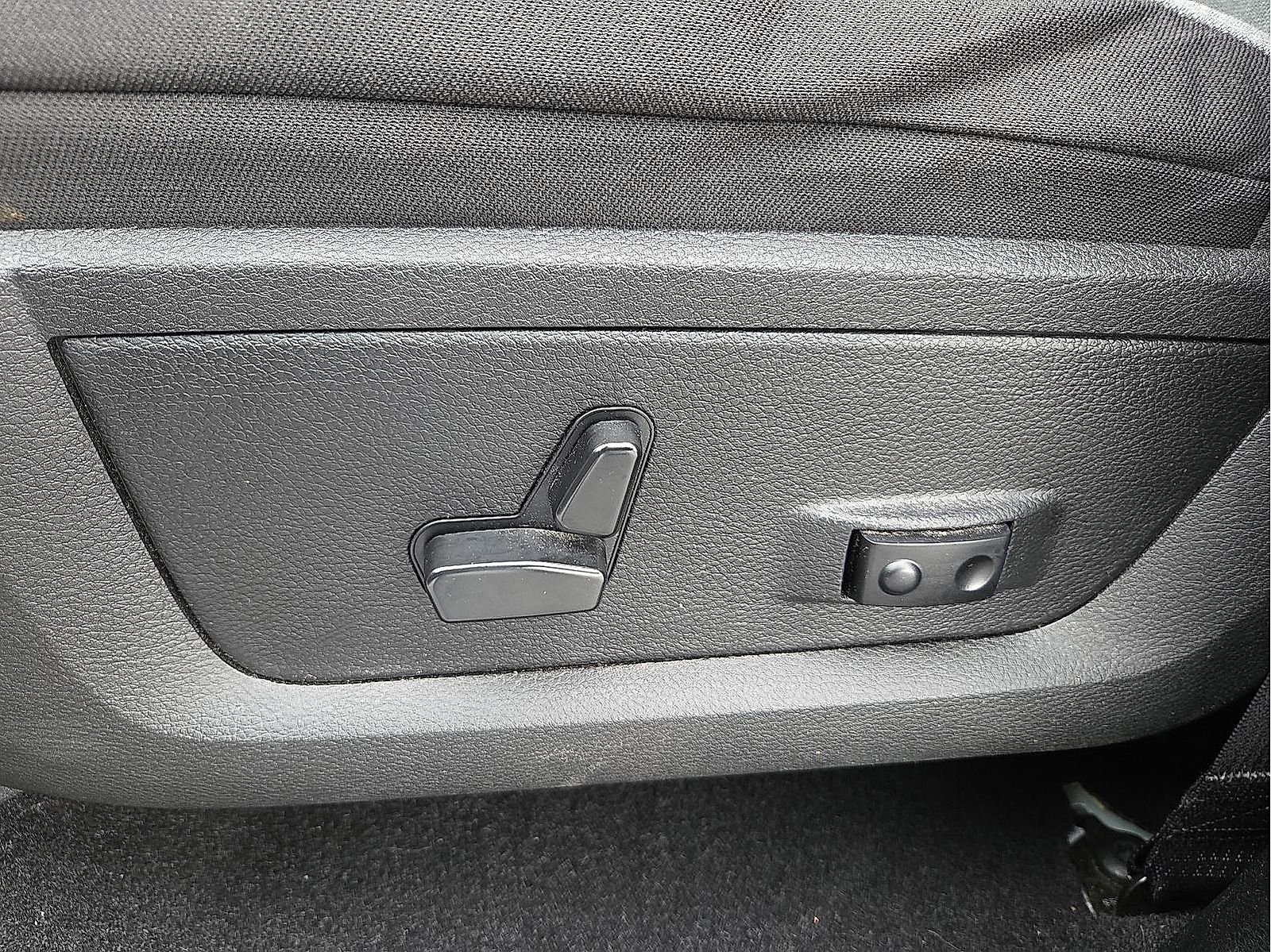 Used 2023 RAM 1500 Classic SLT w/ Trailer & Traction Group image 15