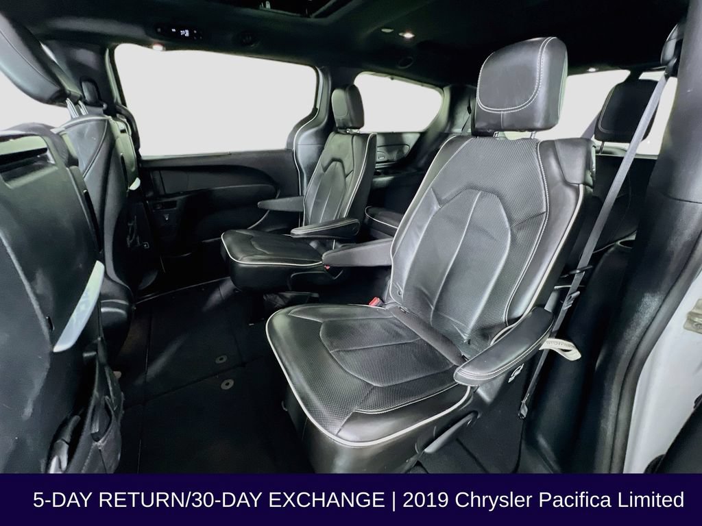 Used 2019 Chrysler Pacifica Limited w/ Advanced Safetytec Group FWD image 28