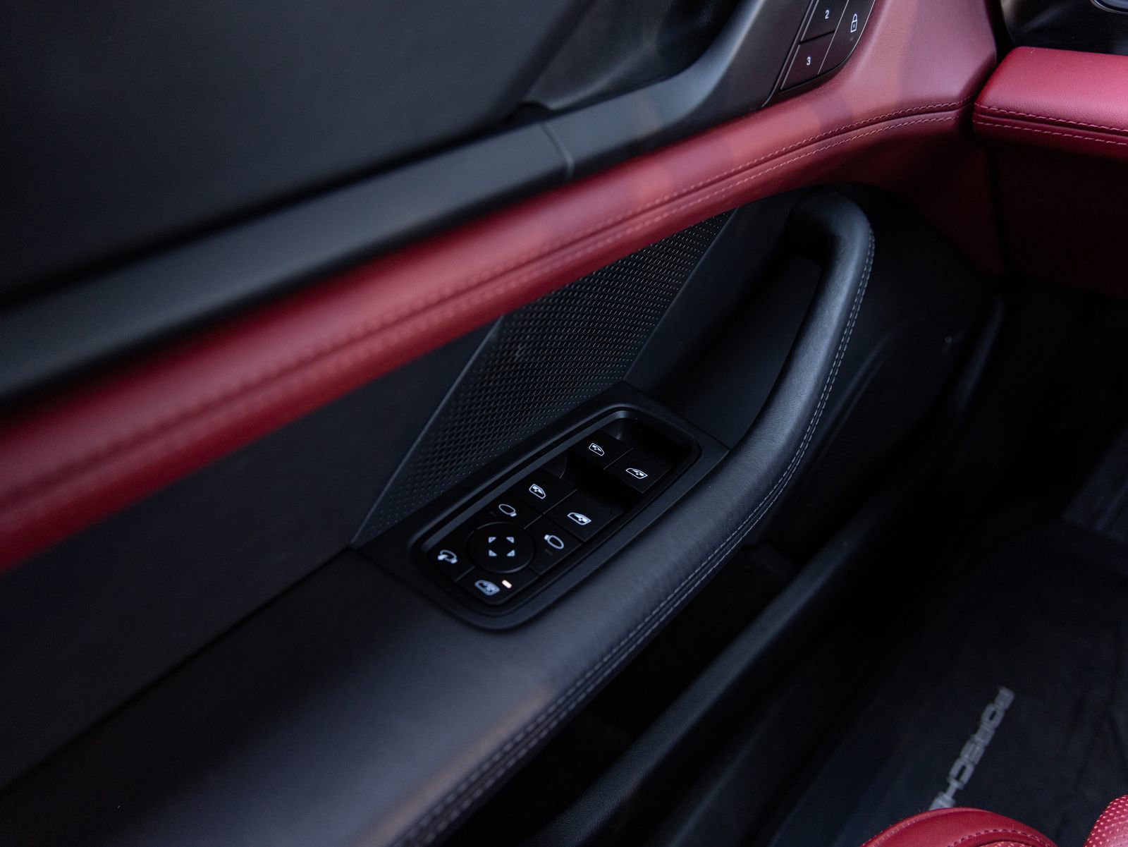 Certified 2023 Porsche Taycan GTS image 22