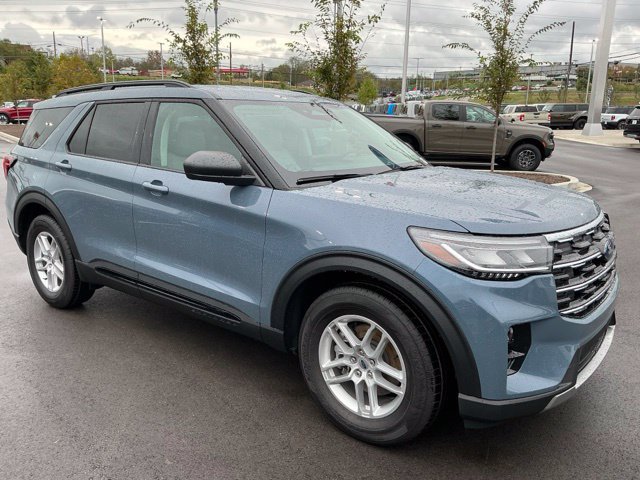New 2026 Ford Explorer Active w/ Active Comfort Package RWD image 11