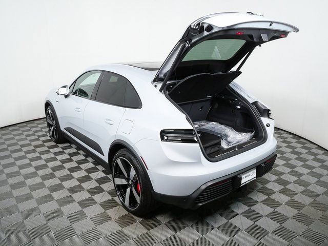 New 2026 Porsche Macan 4S Electric image 33