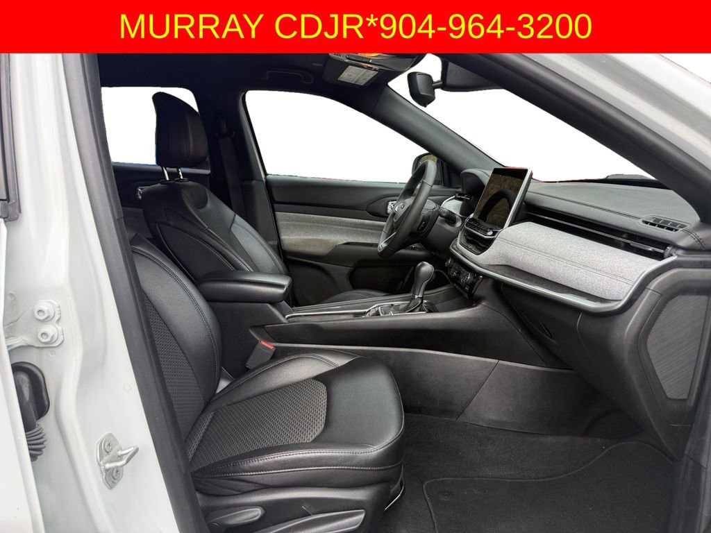 Certified 2024 Jeep Compass Latitude image 15