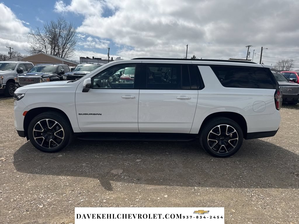 Used 2022 Chevrolet Suburban RST w/ Luxury Package AWD/4WD image 2