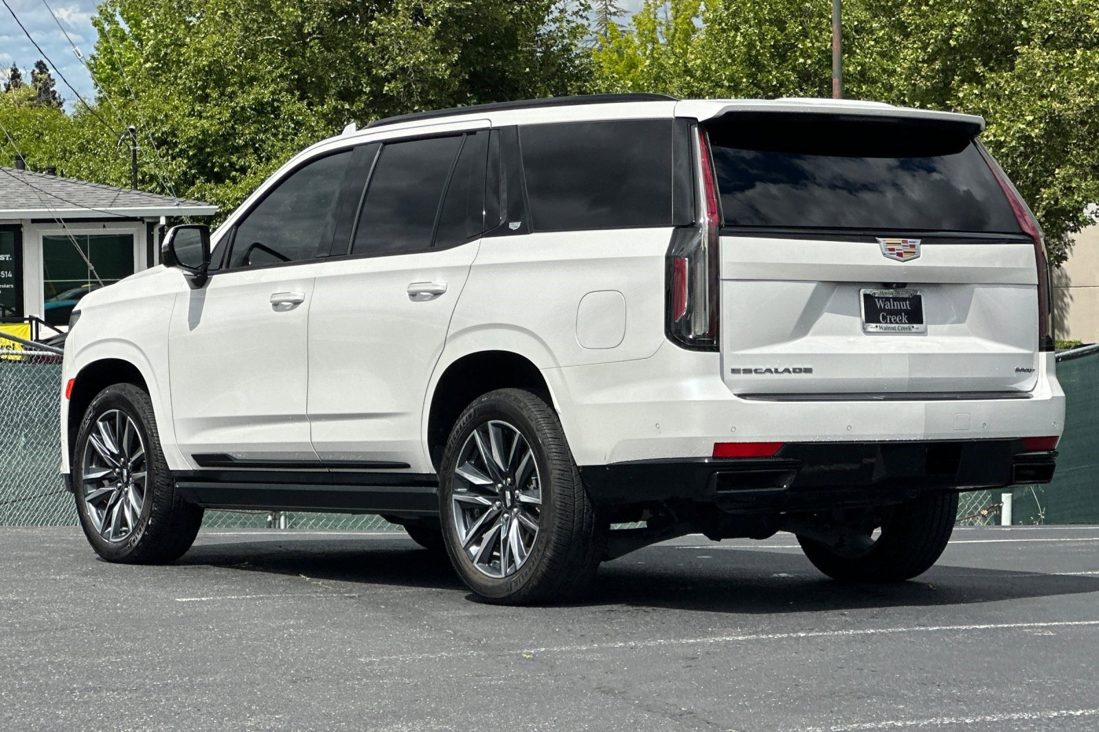 Used 2021 Cadillac Escalade Sport Platinum w/ Heavy-Duty Trailer Package image 3