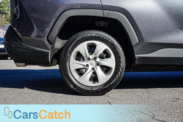 Used 2020 Toyota RAV4 LE image 16