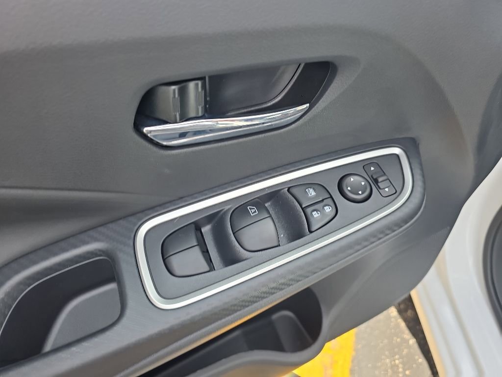 Certified 2025 Nissan Versa SR w/ Trunk Package FWD image 14