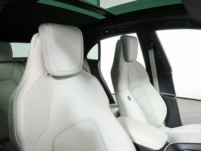 New 2026 Porsche Macan 4S Electric image 24