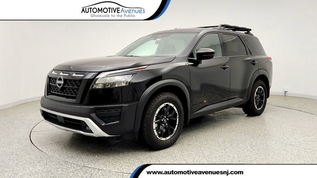 Used 2025 Nissan Pathfinder Rock Creek AWD/4WD image 1