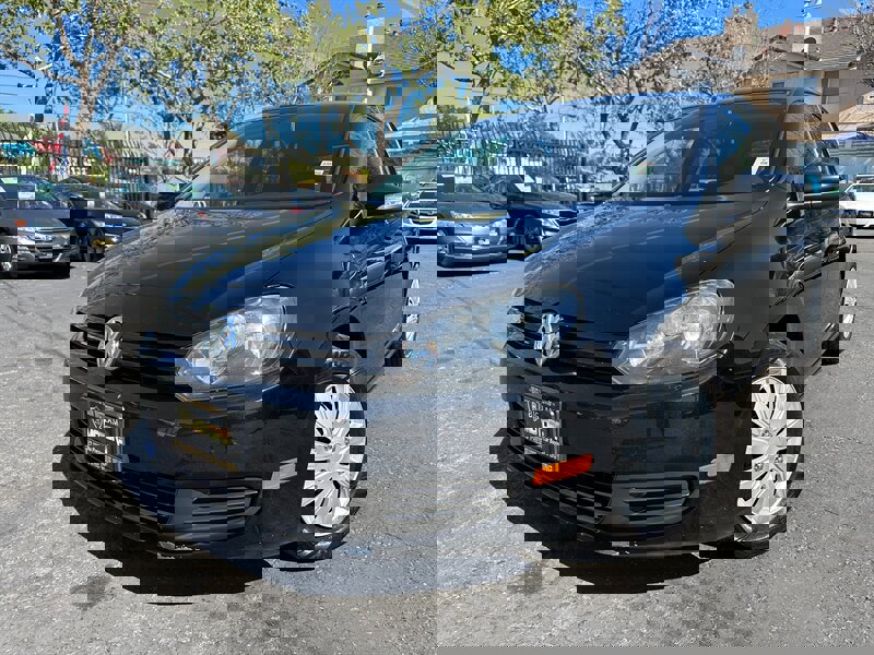 Used 2013 Volkswagen Golf 4-Door image 1