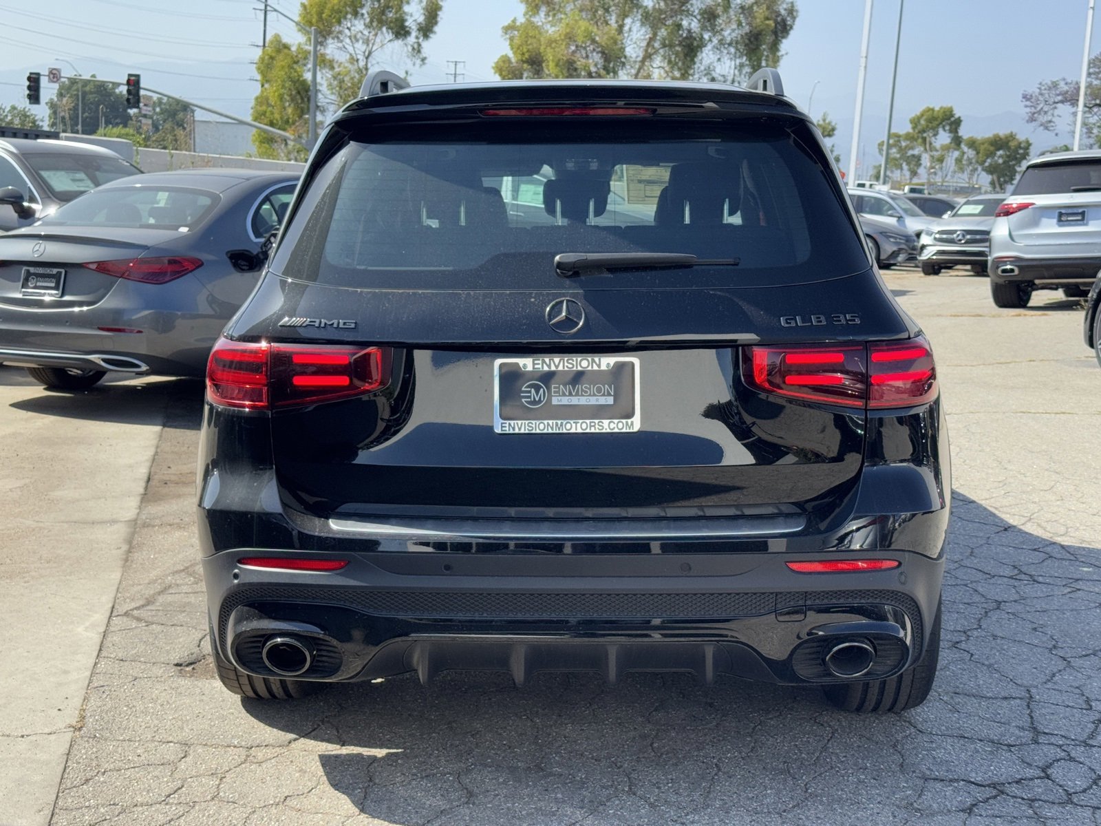 New 2025 Mercedes-Benz GLB 35 AMG 4MATIC image 9