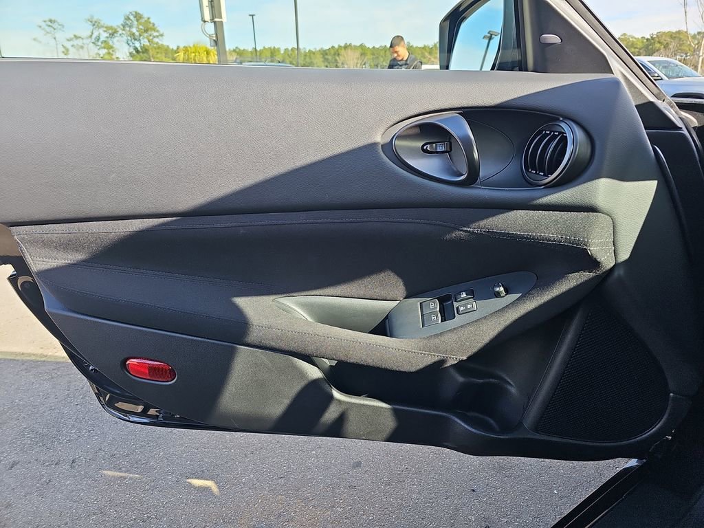 Used 2024 Nissan Z Sport w/ Floor Mat Package image 27