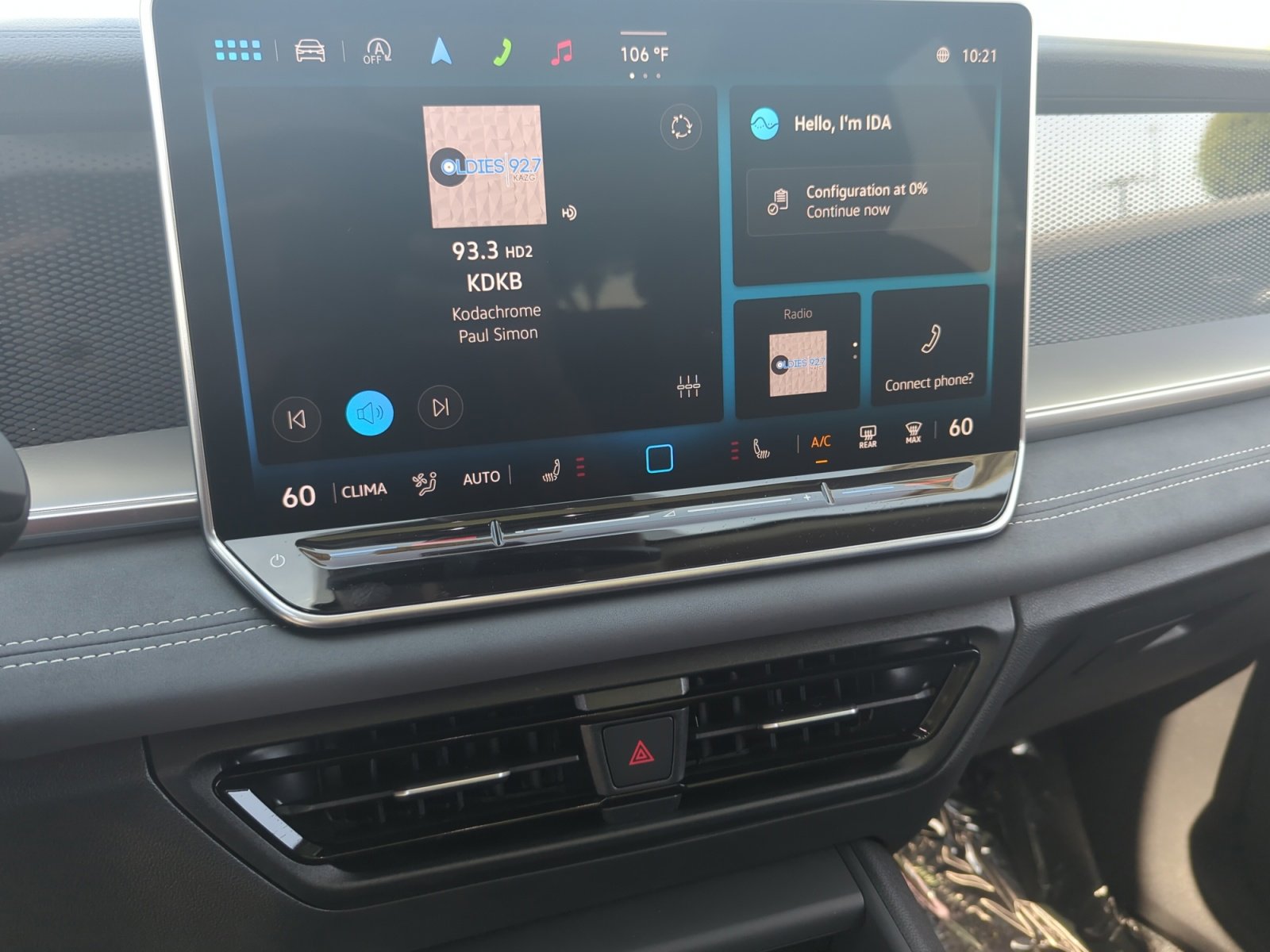 New 2025 Volkswagen Tiguan SE image 12