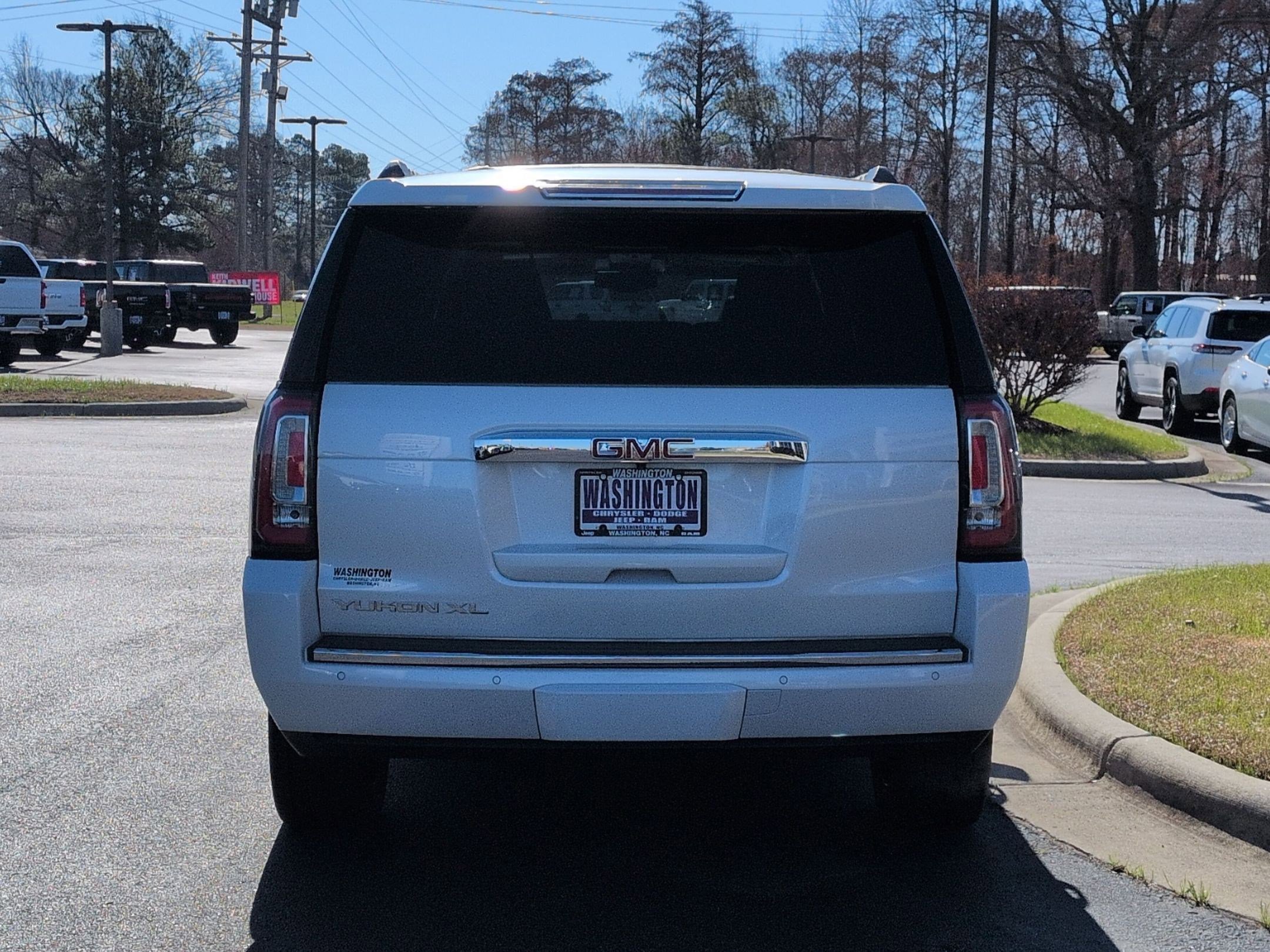 Used 2020 GMC Yukon XL Denali w/ Open Road Package AWD/4WD image 6