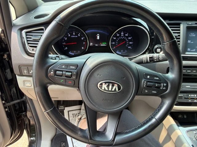 Used 2017 Kia Sedona SX FWD image 11