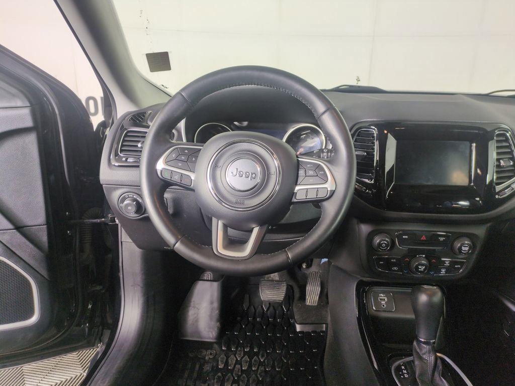 Used 2020 Jeep Compass Latitude image 15
