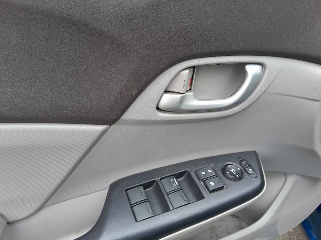 Used 2012 Honda Civic LX image 11