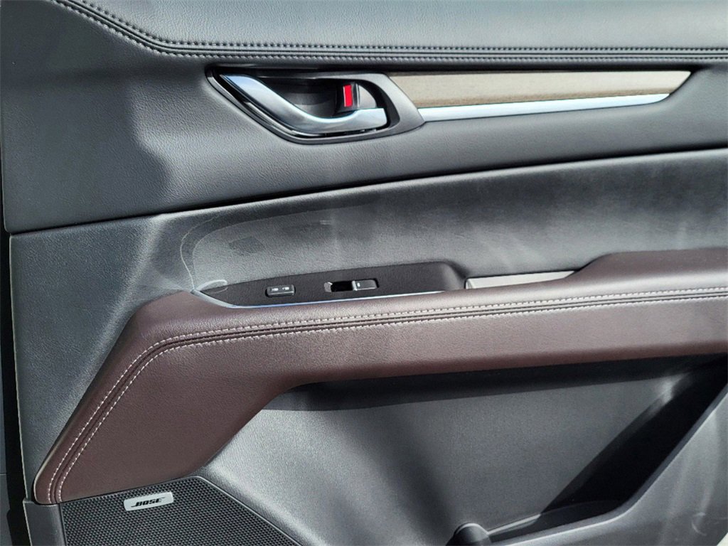 New 2025 MAZDA CX-5 Signature image 19