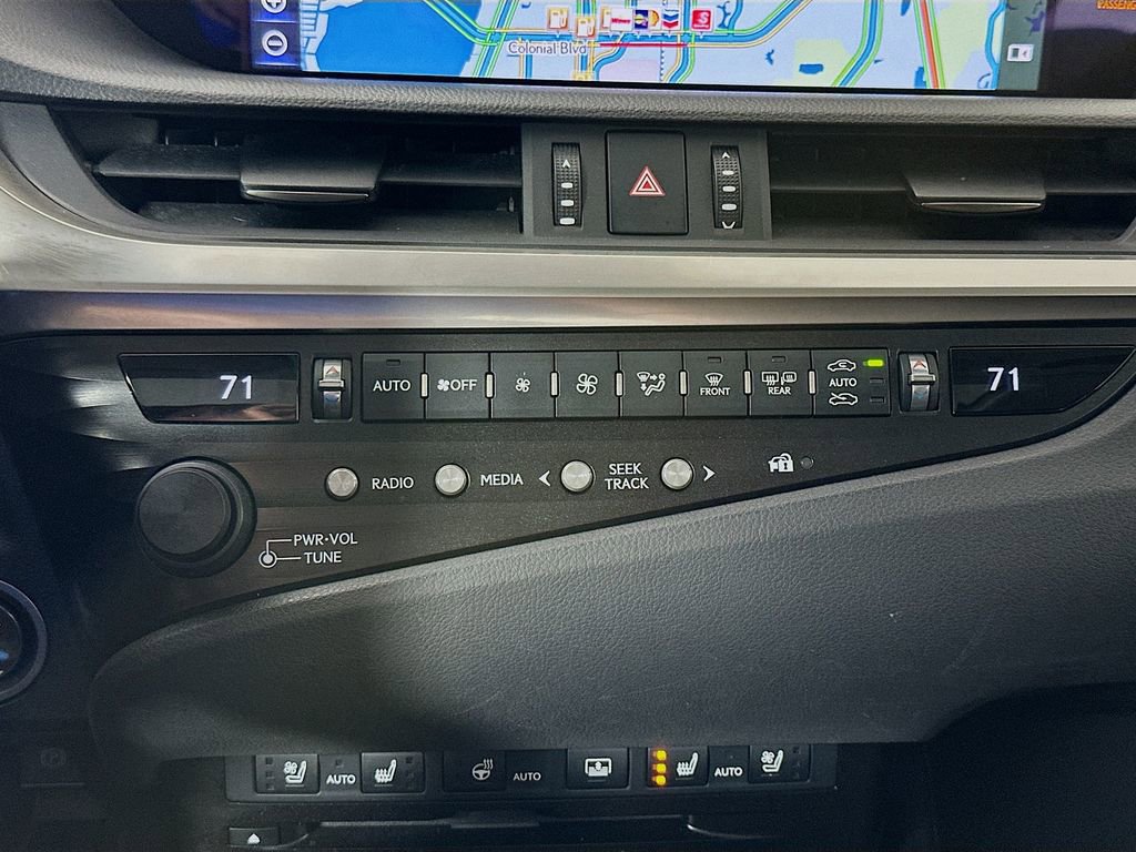 Used 2019 Lexus ES 350 Luxury w/ Accessory Package 2 image 19