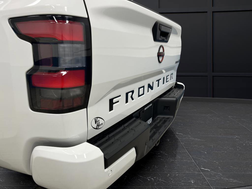 Used 2023 Nissan Frontier PRO-4X image 34