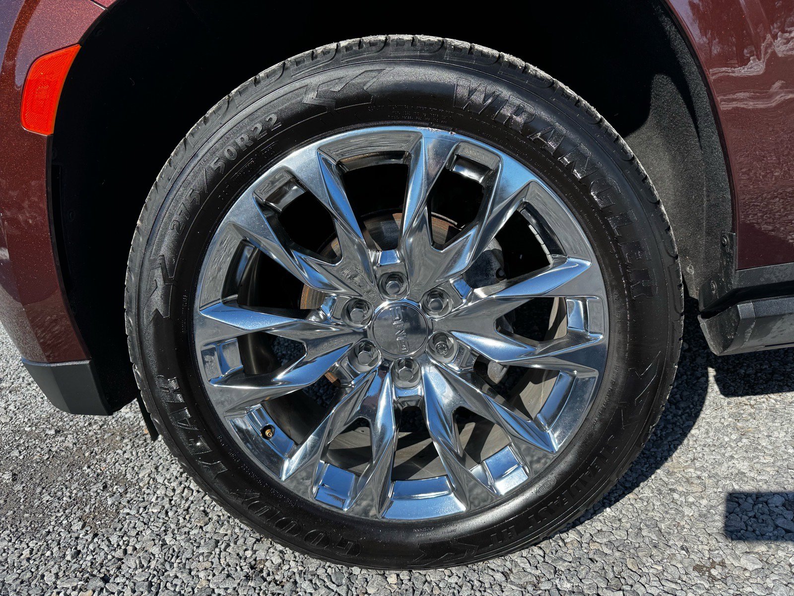 Used 2022 GMC Yukon XL Denali w/ Advanced Technology Package image 8