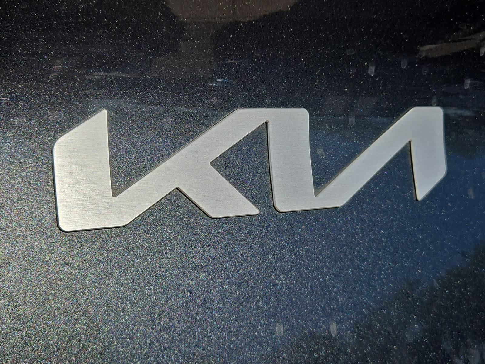 Used 2025 Kia Sportage LX FWD image 12