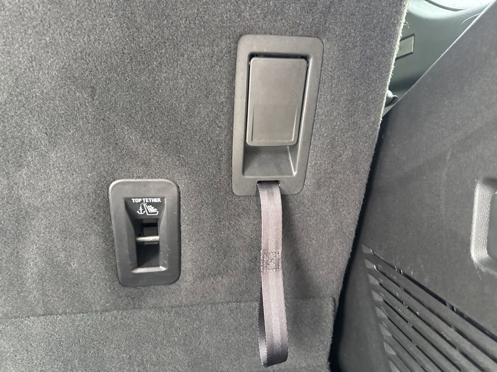 Used 2023 GMC Yukon SLT image 54