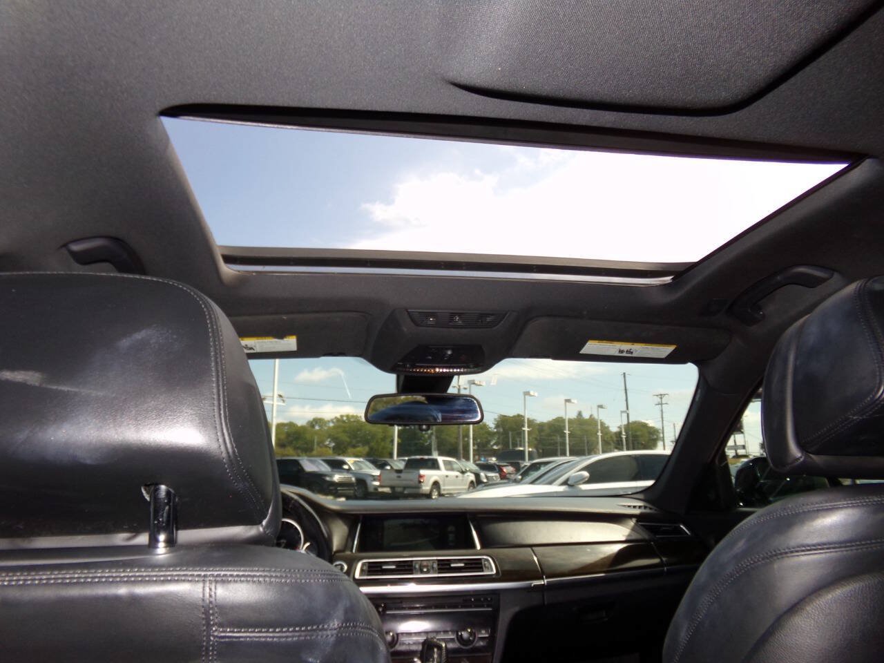 Used 2013 BMW 750Li RWD image 18