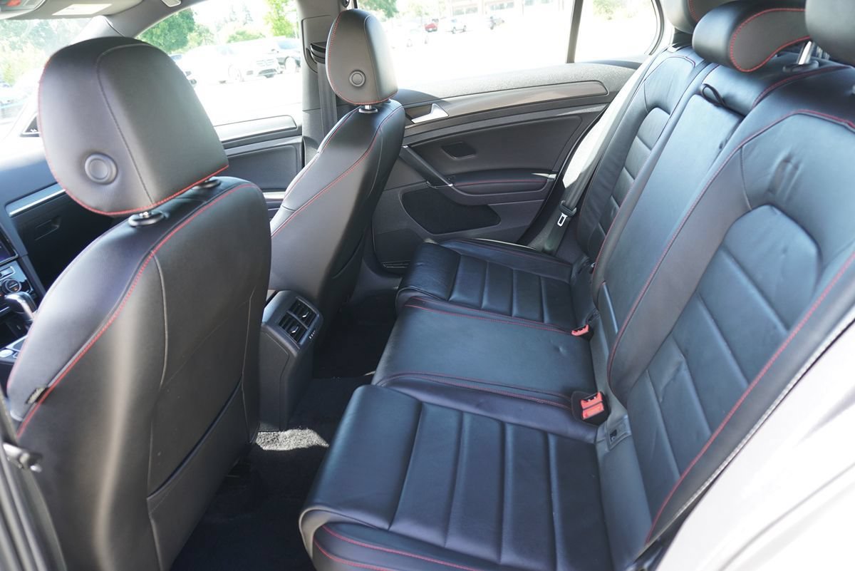 Used 2019 Volkswagen GTI SE FWD image 21