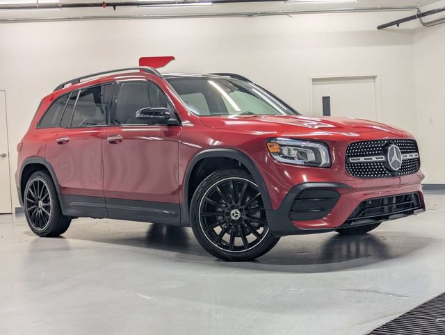 Used 2021 Mercedes-Benz GLB 250 image 2