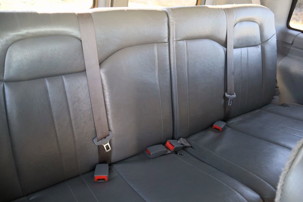 Used 2022 GMC Savana 3500 LS w/ Chrome Appearance Package image 21