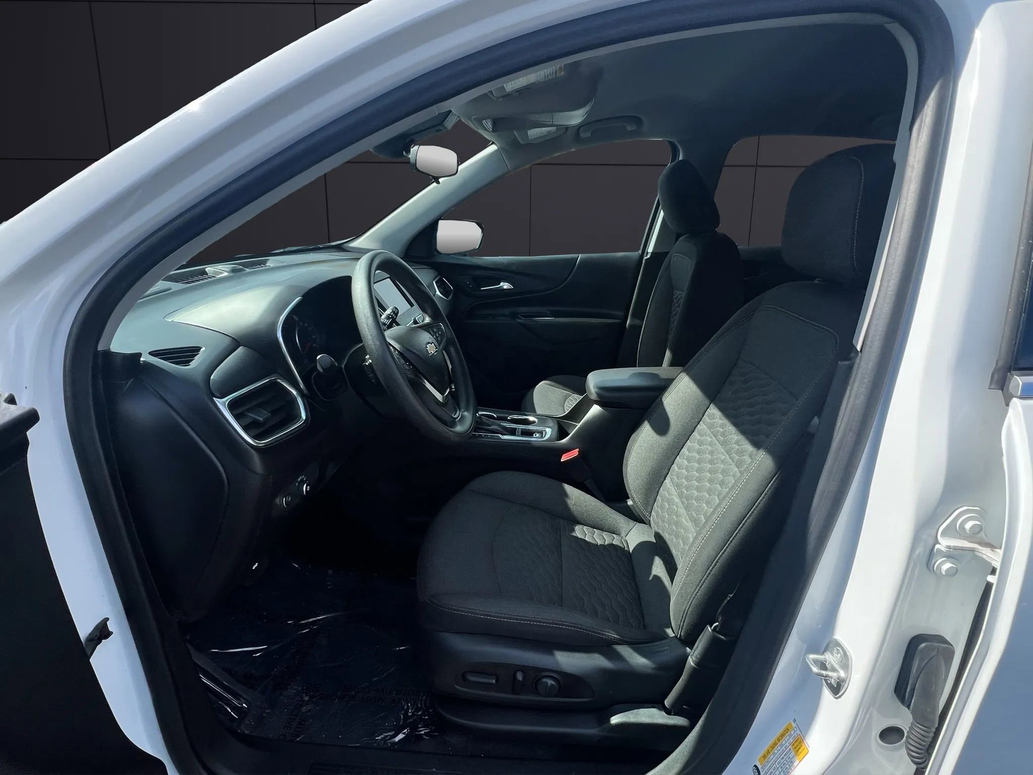 Used 2020 Chevrolet Equinox LT image 9