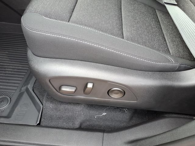 New 2027 Chevrolet Traverse LT w/ Driver Confidence Package FWD image 7