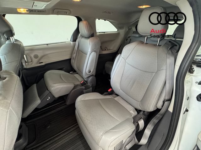 Used 2021 Toyota Sienna Limited FWD image 25