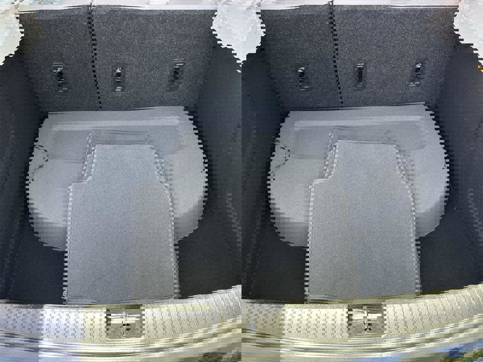 Used 2017 Chevrolet Cruze LT image 19