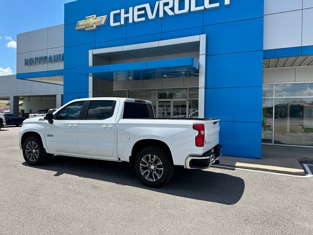Used 2023 Chevrolet Silverado 1500 LT AWD/4WD image 9