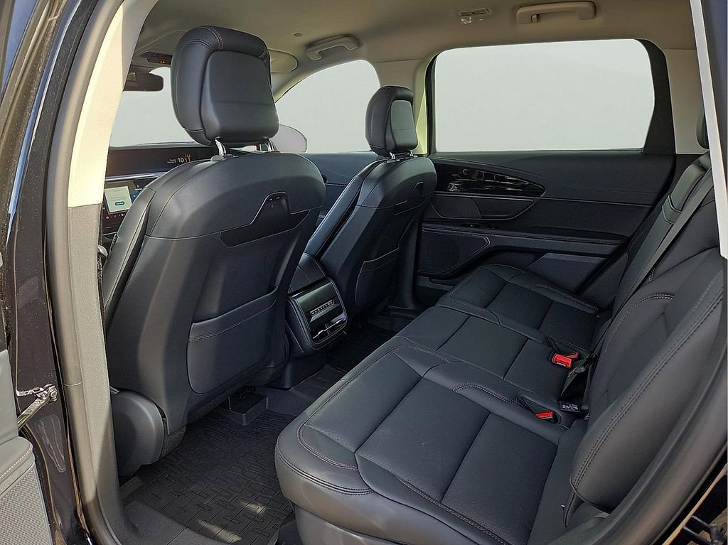New 2026 Lincoln Nautilus Premier w/ Jet Appearance Package AWD/4WD image 12