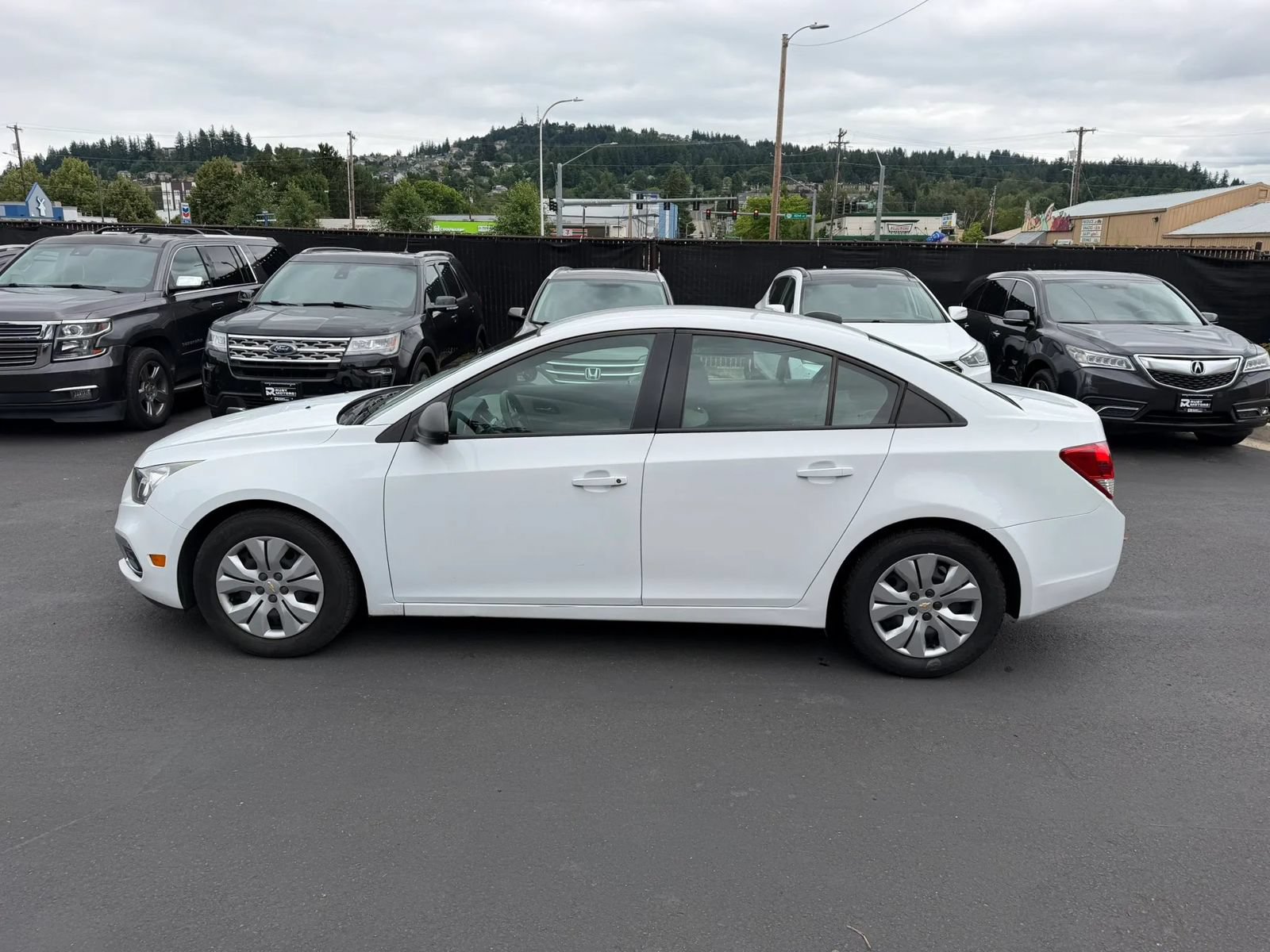 Used 2016 Chevrolet Cruze LS FWD image 7