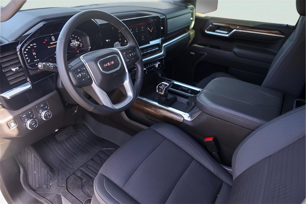 Certified 2025 GMC Sierra 1500 Elevation image 13
