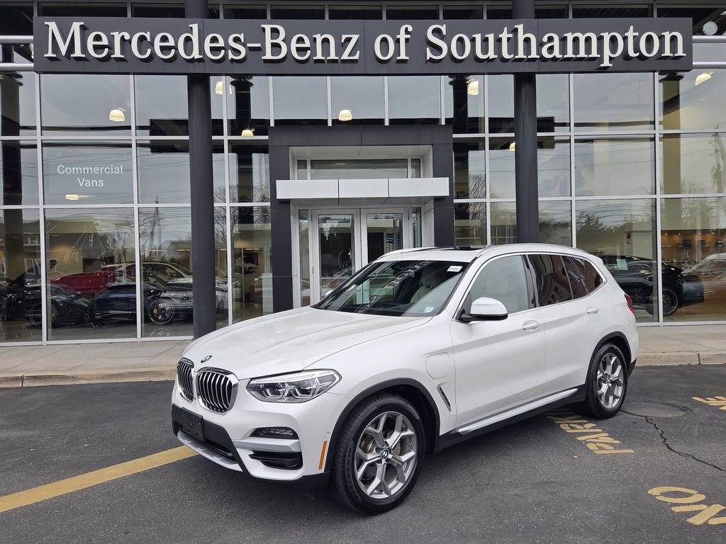 Used 2021 BMW X3 xDrive30e w/ Executive Package image 1