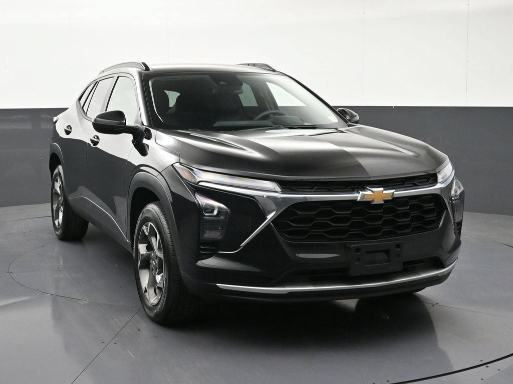 Used 2024 Chevrolet Trax LT FWD image 7