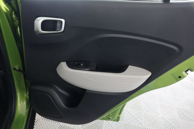 Used 2023 Hyundai Venue SEL w/ Cargo Package image 25