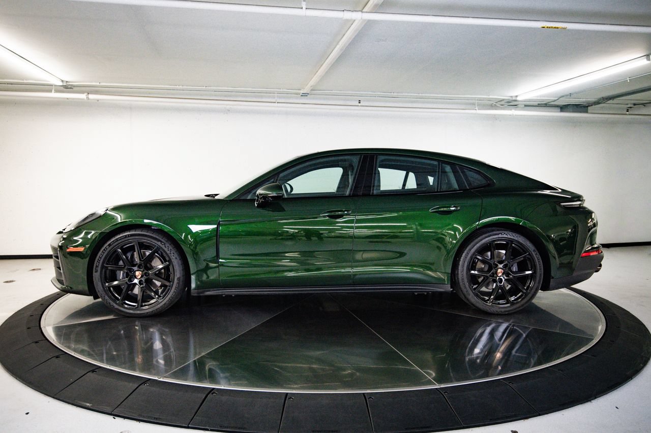 Certified 2025 Porsche Panamera image 2