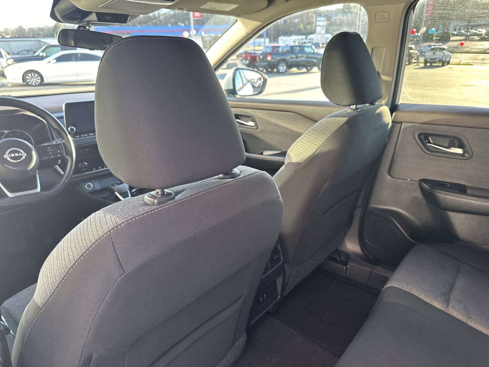 Used 2022 Nissan Rogue SV AWD/4WD image 21